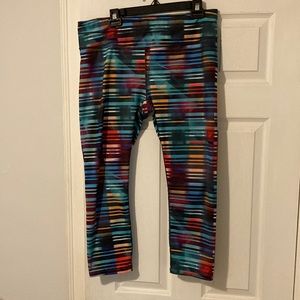 Athleta Capri XLT geometric legging